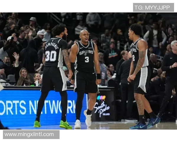 今日NBA直播雷霆对阵马刺精彩赛事前瞻与分析不容错过 今日NBA直播雷霆对阵马刺精彩赛事前瞻与分析不容错过