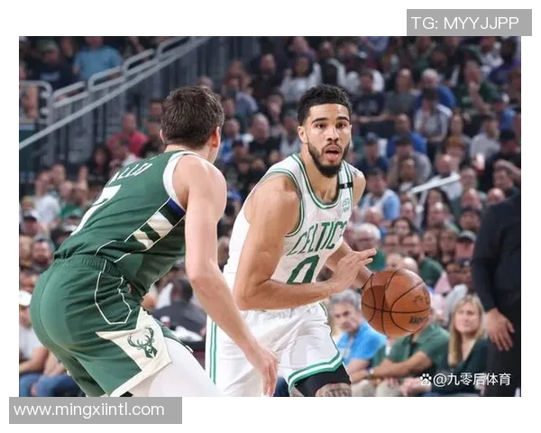 雄鹿与活塞首战精彩回顾球星对决引发球迷热议