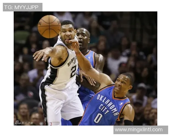 马刺与雷霆常规赛对决精彩纷呈球迷期待巅峰对决的精彩瞬间
